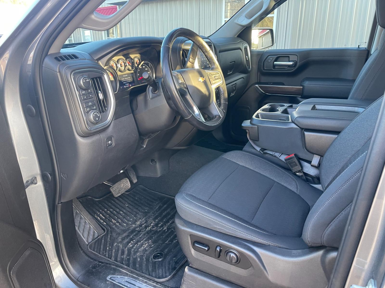 2020 Gray /Black Chevrolet Silverado 1500 LT Crew Cab 4WD (3GCUYDED4LG) with an 5.3L V8 OHV 16V engine, 8-Speed Automatic transmission, located at 11115 Chardon Rd. , Chardon, OH, 44024, (440) 214-9705, 41.580246, -81.241943 - This 2020 Chevrolet Silverado 1500 LT Crew Cab with the 5.3L V8 and an 8-speed automatic transmission, equipped with the Z71 package and All Star Edition, offers a compelling mix of power, off-road capability, and comfort. The addition of LED headlights enhances visibility in all conditions, while t - Photo #17